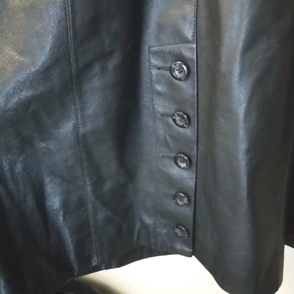 Danier Leather Car Coat - Picture 10 of 15